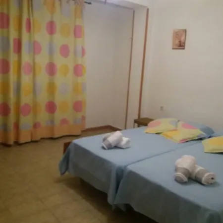 Calle San Romulo, N19, 1c Apartment Granada